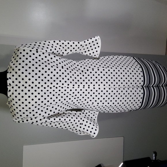 Ladies dress - Picture 3 of 4